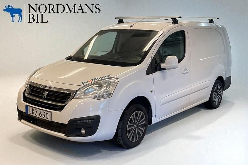 Vit Begagnad 2016 Peugeot Partner Minibuss | 69 000 kr (Marknadspris) - Bild 1/4