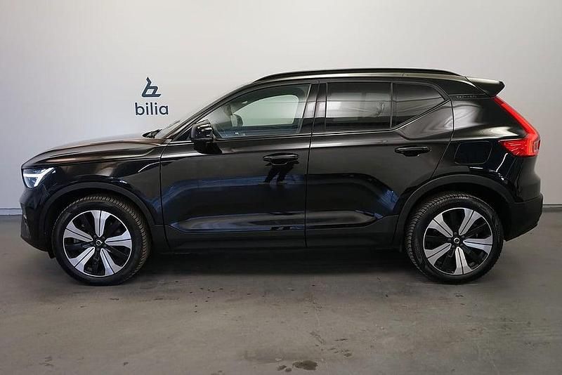 Begagnad Volvo XC40 Ultimate 185 kW (252 HK) 2022 Svart SUV