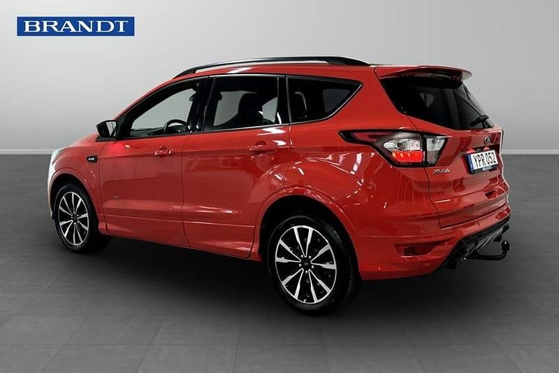 Begagnad Ford Kuga ST-Line 151 HK (111 kW) 2018 Röd SUV