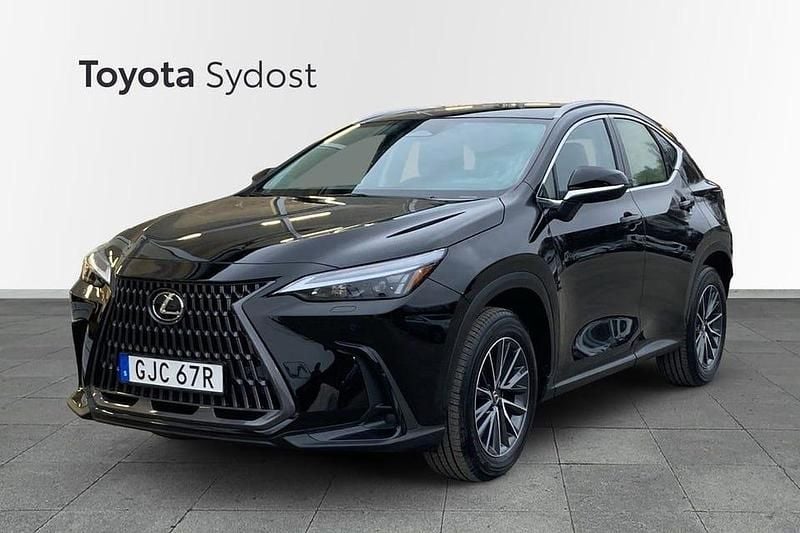 Svart Begagnad 2025 Lexus NX350h SUV | 429 000 kr (Bra pris) - Bild 1/4