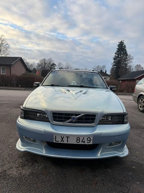 Begagnad 1999 Volvo S70 Sedan | 22 500 kr - Bild 1/4