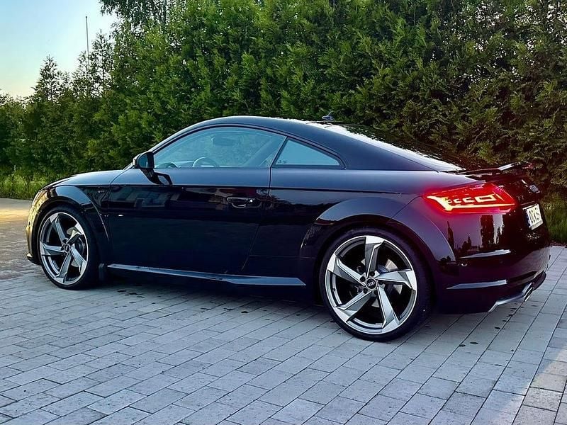 Begagnad Audi TT 230 HK (169 kW) 2016 Mytoblack metallic Sportkupé