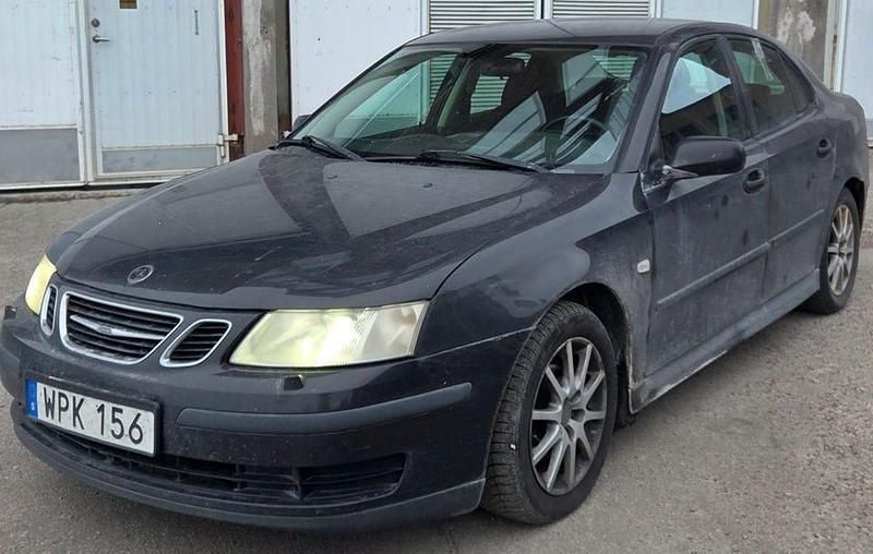 Begagnad 2005 Saab 9-3 | 10 000 kr (Bra pris) - Bild 1/4