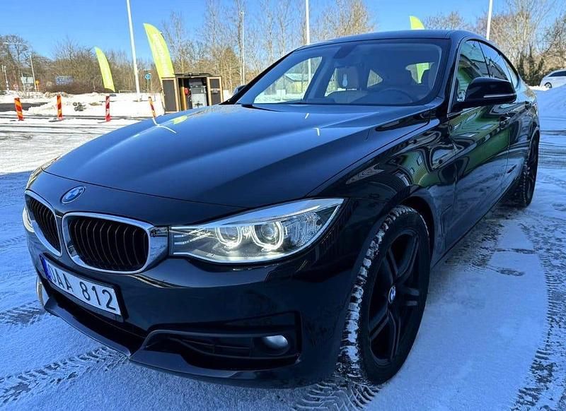 Begagnad BMW 318 Gran Turismo 143 HK (105 kW) 2014 Svart