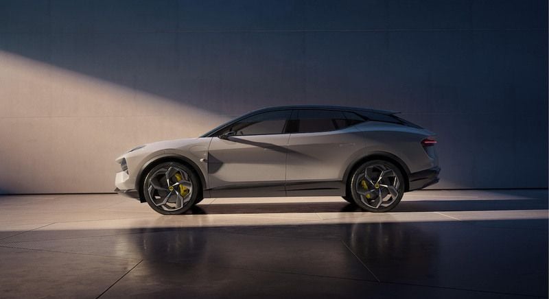 Begagnad Lotus Eletre 444 kW (604 HK) 2024 SUV