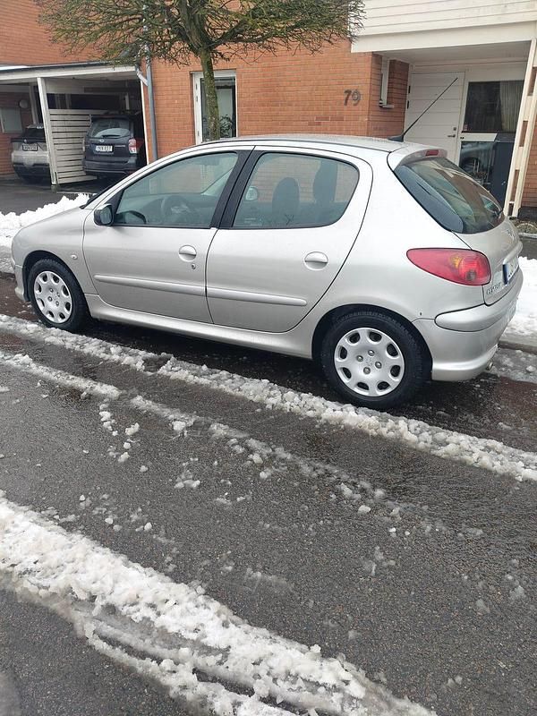 Begagnad Peugeot 206 75 HK (55 kW) 2007