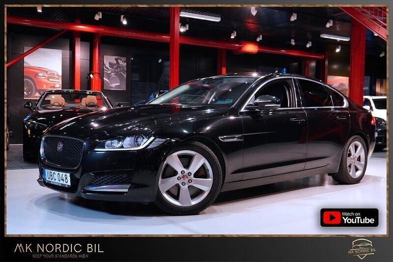 Svart Begagnad 2015 Jaguar XF Sedan | 239 000 kr (Marknadspris) - Bild 1/4