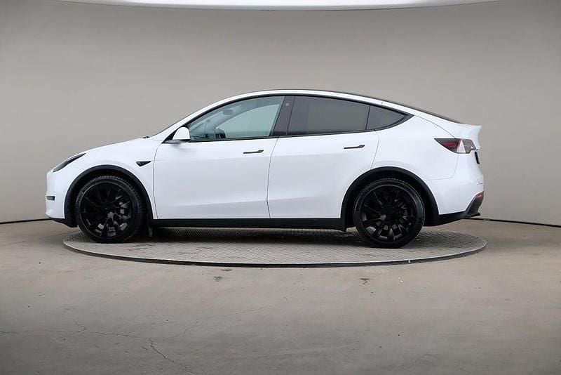Begagnad Tesla Model Y Long Range AWD 378 kW (514 HK) 2022 Vit SUV