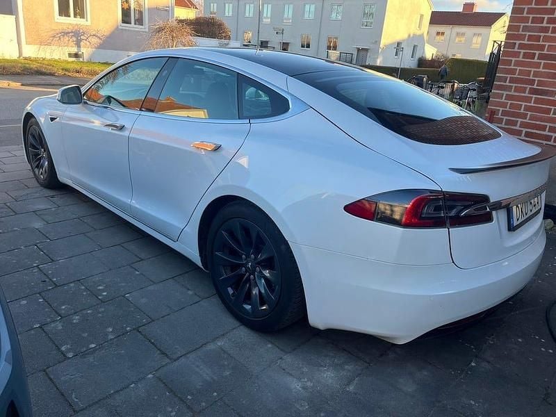 Begagnad 2019 Tesla Model S Long Range AWD Halvkombi | 305 000 kr (Superpris) - Bild 1/4