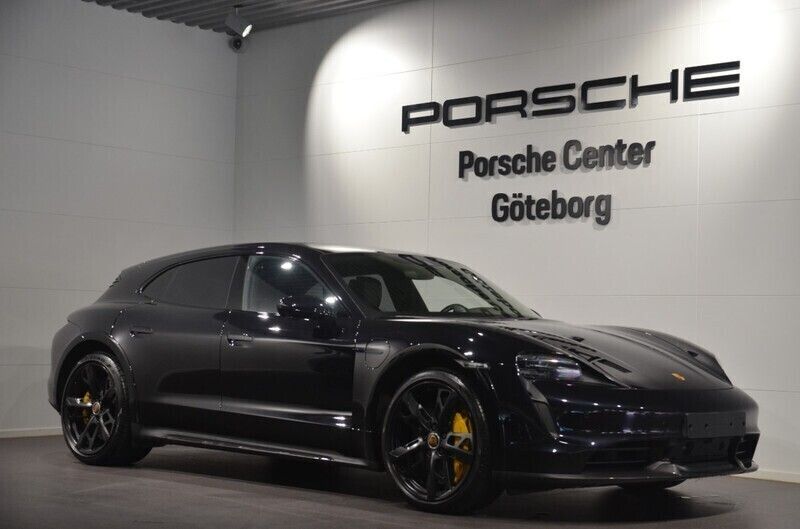 Begagnad 2021 Porsche Taycan Turbo S Cross Turismo Sedan | 1 049 000 kr - Bild 1/4