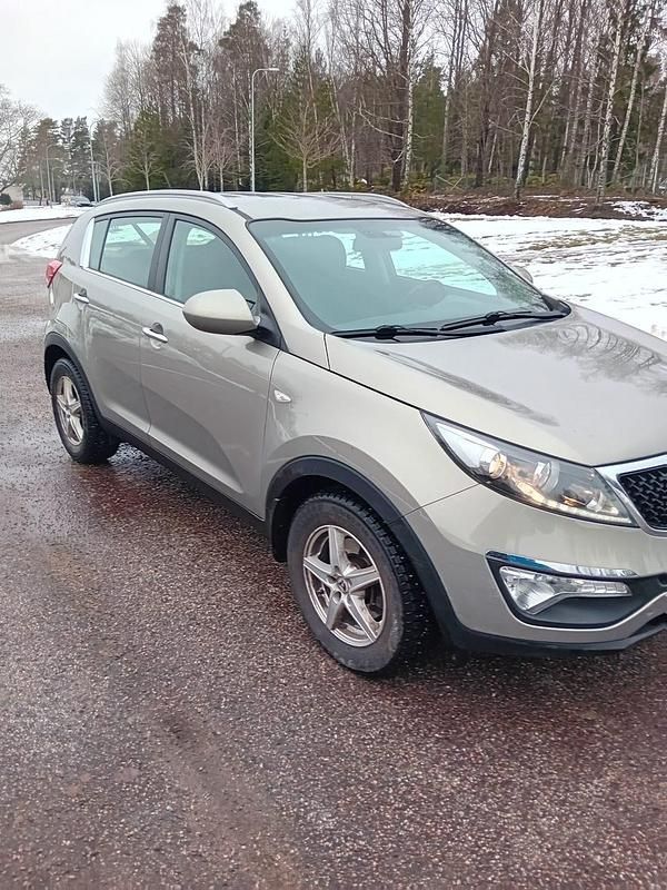 Begagnad 2015 Kia Sportage SUV | 139 000 kr (Lite dyr) - Bild 1/4
