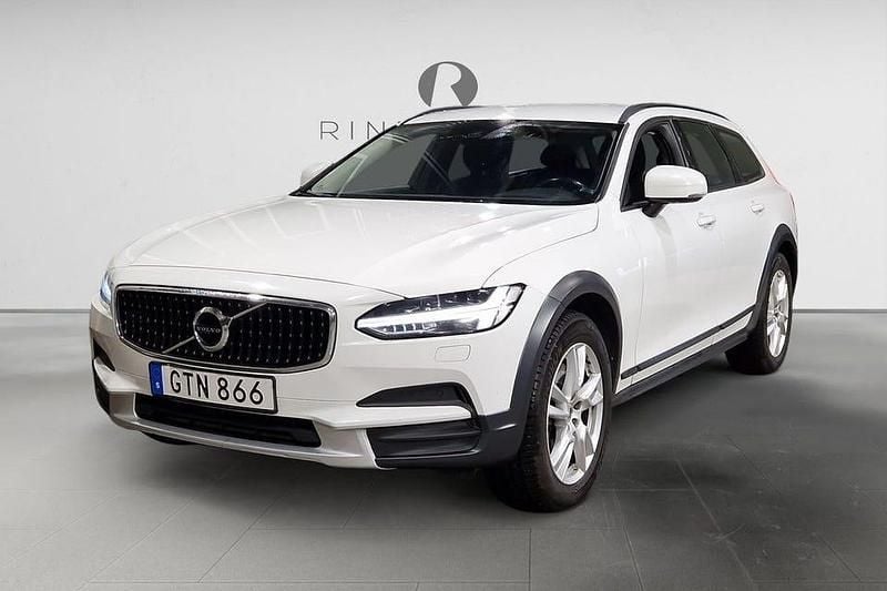 Vit Begagnad 2017 Volvo V90 CC Kinetic Kombi | 194 900 kr (Marknadspris) - Bild 1/3