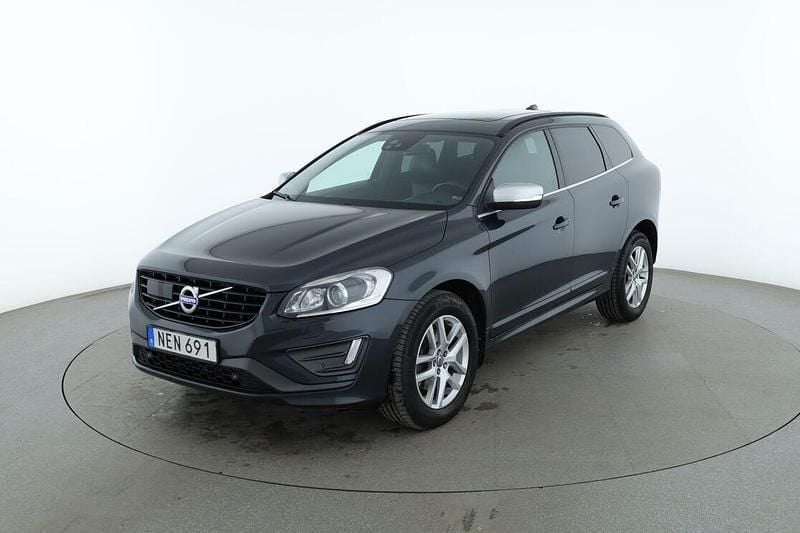 Grå Begagnad 2016 Volvo XC60 R-Design SUV | 217 000 kr (Marknadspris) - Bild 1/3