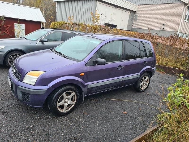 Begagnad 2006 Ford Fusion Halvkombi | 20 000 kr (Marknadspris) - Bild 1/4