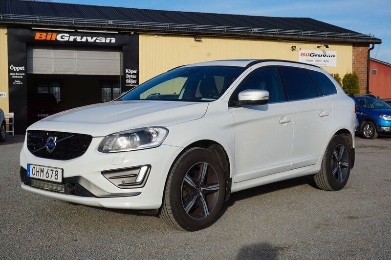 Vit Begagnad 2016 Volvo XC60 R-Design SUV | 169 900 kr - Bild 1/4