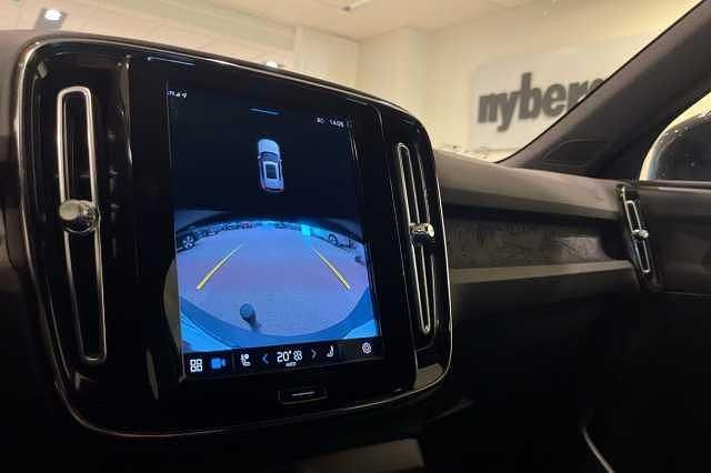 Begagnad 2023 Volvo XC40 SUV | 339 000 kr - Bild 1/4