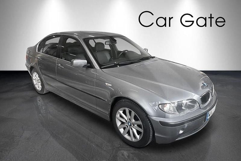 Begagnad BMW 320 170 HK (125 kW) 2005 Ljusgrå (grå) Sedan