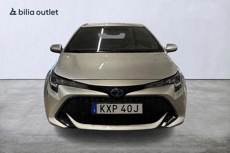 Begagnad Toyota Corolla Active 122 HK (89 kW) 2021 Silver Kombi