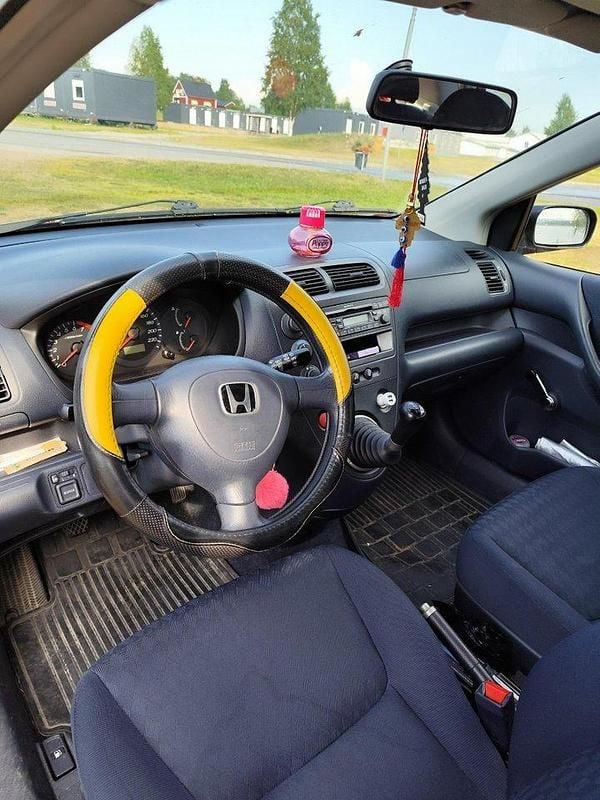 Röd Begagnad 2001 Honda Civic Halvkombi | 26 000 kr (Marknadspris) - Bild 1/4