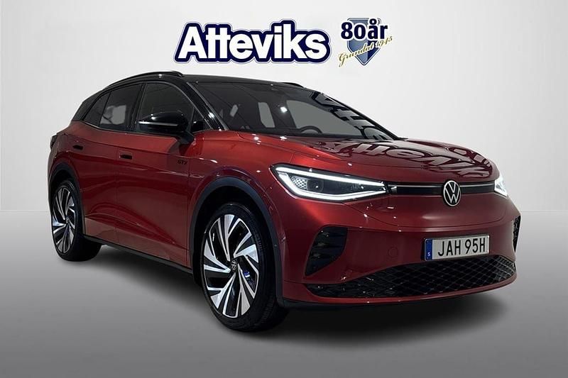Mörkröd (röd) Begagnad 2023 VW ID.4 GTX SUV | 449 900 kr - Bild 1/4