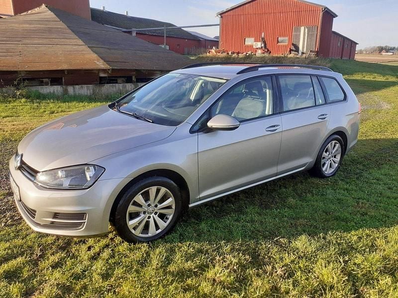 Silver Begagnad 2015 VW Golf VII Kombi | 90 000 kr (Bra pris) - Bild 1/4