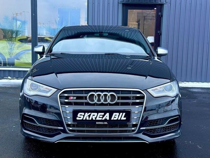Begagnad Audi S3 301 HK (221 kW) 2015 Svart