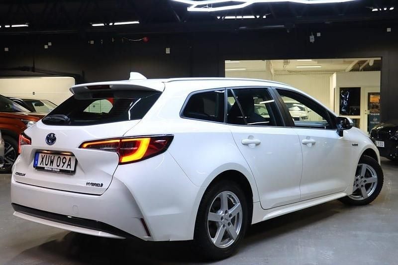 Begagnad Toyota Corolla Active 122 HK (89 kW) 2020 Vit Kombi