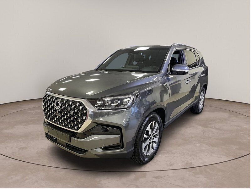 Grå metallic Ny 2024 Ssangyong Rexton SUV | 619 900 kr - Bild 1/4