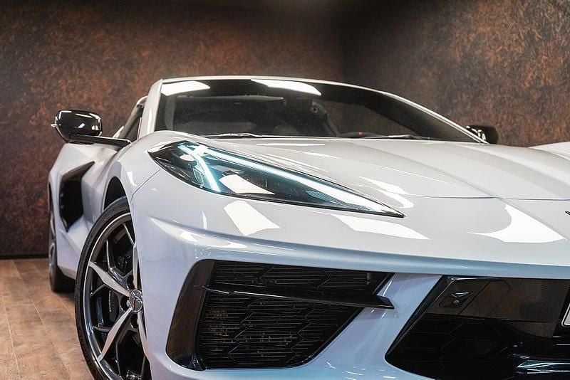 Begagnad Chevrolet Corvette Stingray 481 HK (353 kW) 2022 Grå Sportkupé