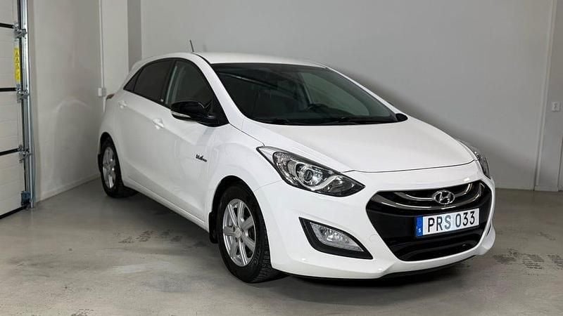 Begagnad Hyundai i30 110 HK (80 kW) 2014 Vit Halvkombi
