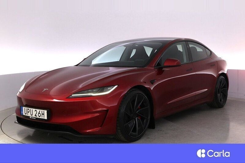 Röd Begagnad 2024 Tesla Model 3 Performance Sedan | 571 900 kr - Bild 1/4