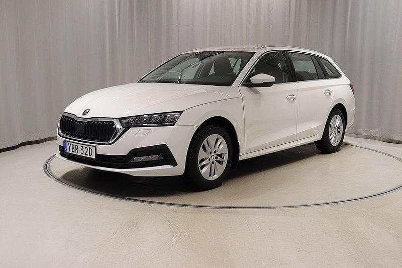 Vit Begagnad 2023 Skoda Octavia G-TEC Kombi | 264 900 kr (Marknadspris) - Bild 1/4