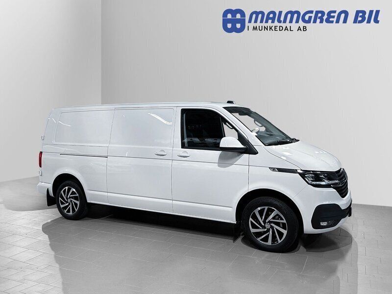 Vit Begagnad 2023 VW T6.1 Van | 598 750 kr - Bild 1/4