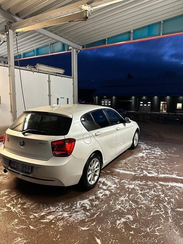Begagnad BMW 116 136 HK (100 kW) 2012 Halvkombi