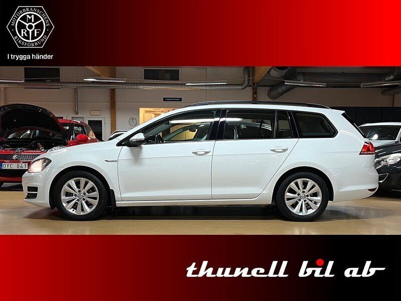 Vit Begagnad 2016 VW Golf VII Kombi | 94 500 kr (Marknadspris) - Bild 1/4