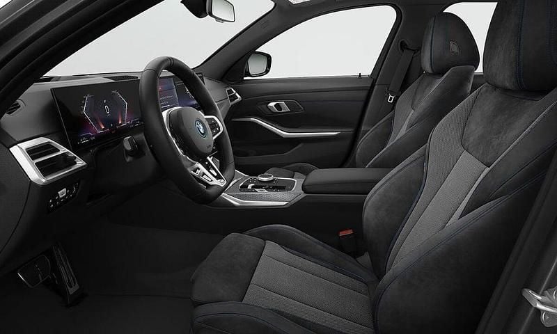 Ny BMW 330e Comfort Edition 184 HK (135 kW) 2026 Svart Kombi