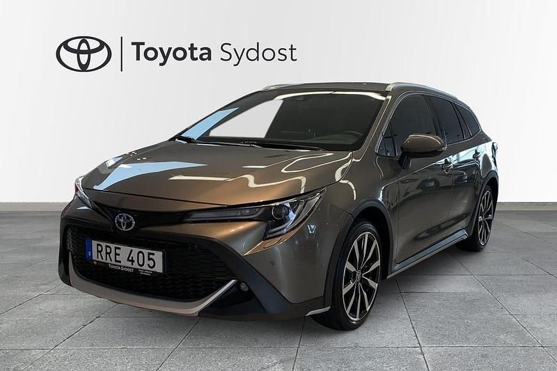 Grön Begagnad 2022 Toyota Corolla Edition SUV | 259 000 kr (Marknadspris) - Bild 1/3