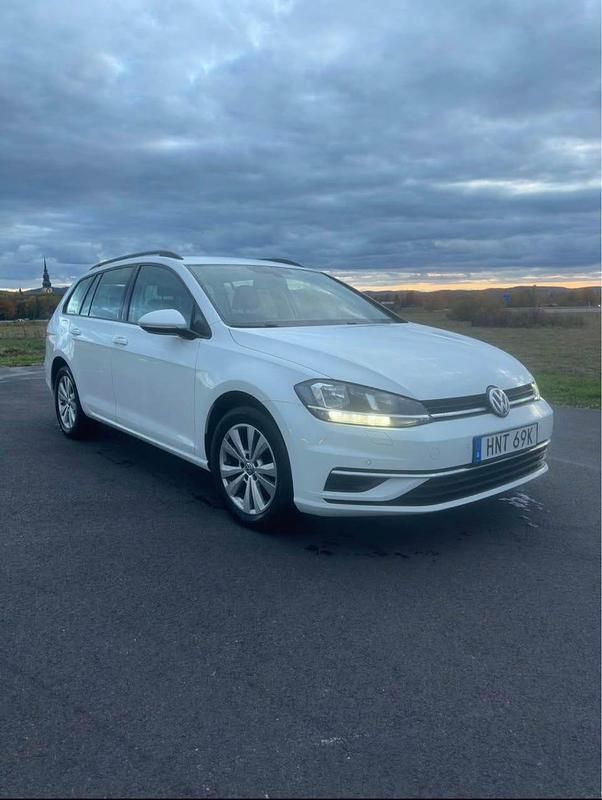 Begagnad VW Golf VII 150 HK (110 kW) 2020