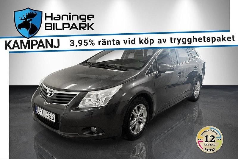 Grå Begagnad 2011 Toyota Avensis Kombi | 99 995 kr (Marknadspris) - Bild 1/2