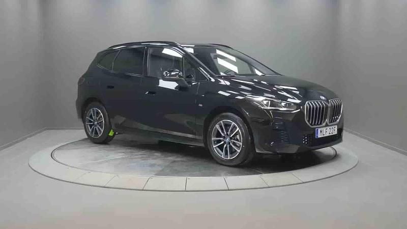 Svart Begagnad 2025 BMW 225 Active Tourer Minibuss | 439 000 kr - Bild 1/1