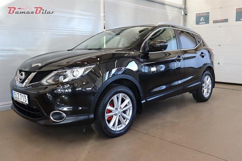 Svart Begagnad 2015 Nissan Qashqai SUV | 129 900 kr (Lite dyr) - Bild 1/4
