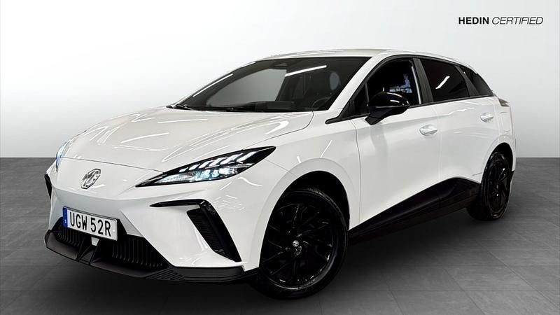 Vit (white) Begagnad 2022 MG MG4 EV Halvkombi | 249 900 kr (Dyr) - Bild 1/4