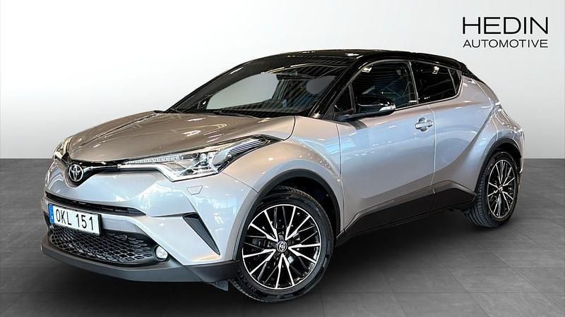 Mörkgrå (grey) Begagnad 2016 Toyota C-HR SUV | 169 800 kr (Marknadspris) - Bild 1/4