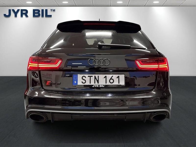Begagnad Audi RS6 Performance 605 HK (444 kW) 2017 Svart Kombi