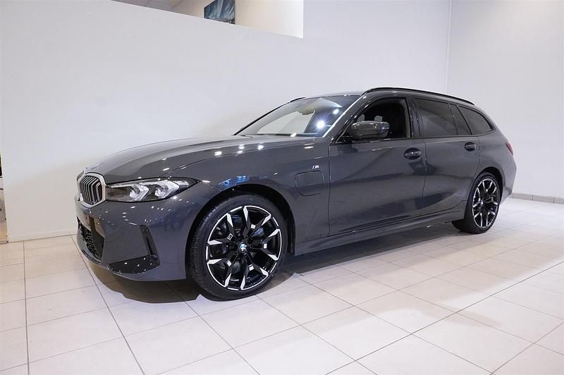 Ny BMW 330 M Sport 2026 Grå Kombi