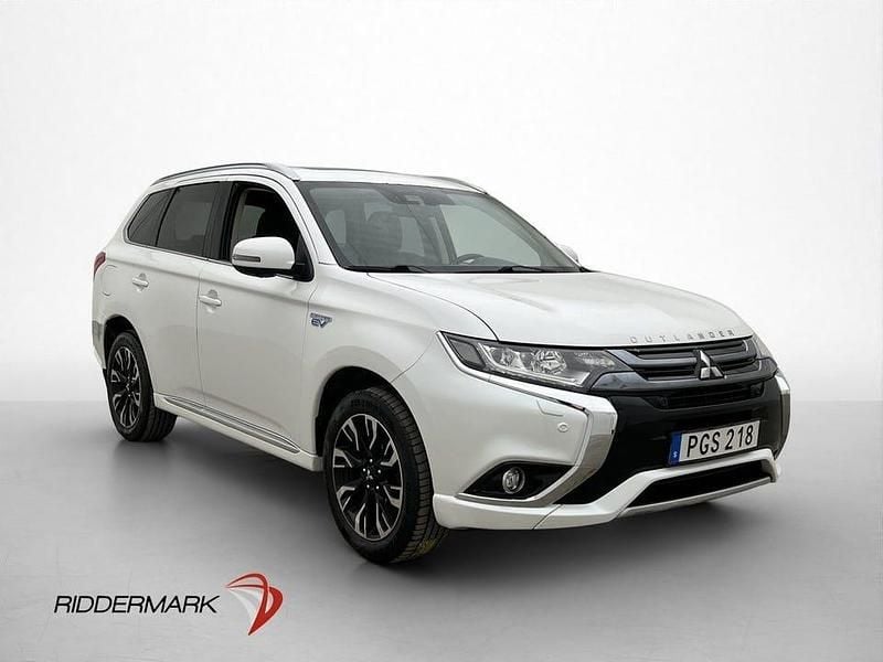 Begagnad Mitsubishi Outlander 203 HK (149 kW) 2017 Vit SUV