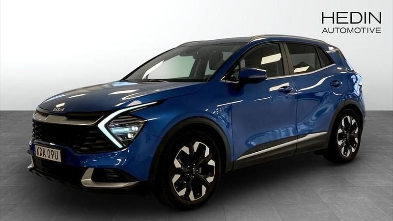 Blå (blue) Begagnad 2022 Kia Sportage 2 SUV | 315 900 kr (Superpris) - Bild 1/4