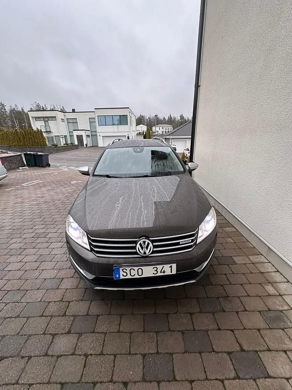 Begagnad 2014 VW Passat Alltrack Kombi | 70 000 kr (Superpris) - Bild 1/4