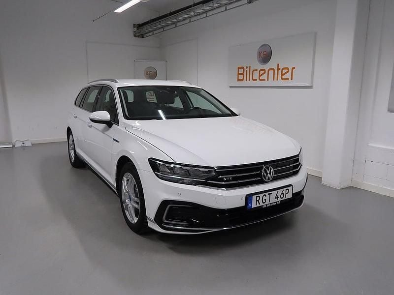 Begagnad VW Passat GTE 218 HK (160 kW) 2020 Vit Kombi