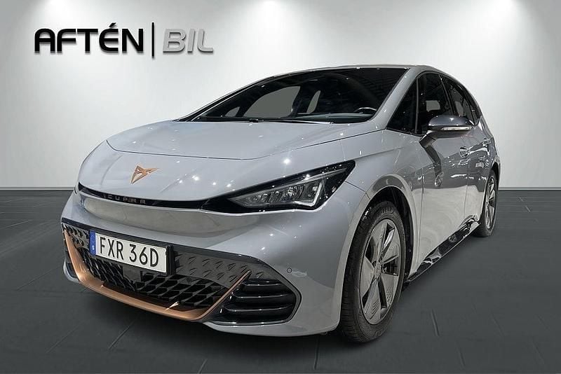 Grå Begagnad 2024 Cupra Born Halvkombi | 279 900 kr (Bra pris) - Bild 1/3